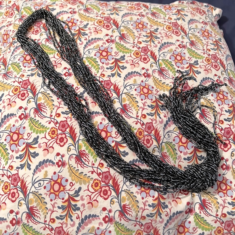 New long beaded necklace, black/gray beautiful shiny beads 🤩